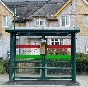 New Bus Stop near Bryn Ogwen Penrhosgarnedd